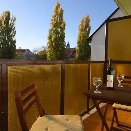 Vitalis Apartamento *